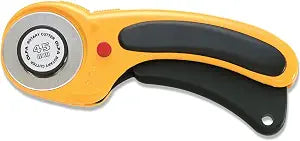 OLFA 45mm Ergonomic Squeeze-Handle Rotary Cutter (RTY-2/DX) - Auto-Retract