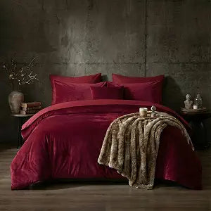 Merryword Burgundy Velvet Comforter Set Queen Size Distressed Velvet Bedding Soft Plush Shaggy Warm Flannel Quilt Blanket Women Girls Solid Red Comforter for Christmas