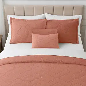 Hearth & Harbor King Quilt Set ��� All-Season Lightweight Bedspread & Coverlet with Pinsonic Weave - 7 Piece King Quilt Set with Pillow Shams, Bali Blush - King Ellipse