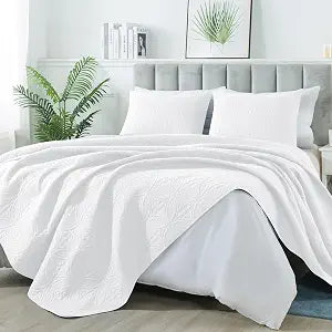 MASVIS Quilt Set Full Queen Size, Lightweight Quilted Microfiber Bedspread Coverlet for All Season, Classic Coin Pattern Quilts, Soft Bedding Set, 3 Piece (1 Quilt, 2 Pillow Shams) White