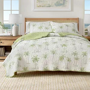 Great Bay Home Coastal Quilt Set - 3-Piece Full/Queen Size Nautical Bedding Set - Lightweight, All-Season, Reversible Bedspread (West Palm Trees)