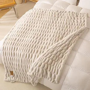 YUSOKI Luxury Double Side Faux Rabbit Fur Throw Blanket for Couch, Ultra Soft Fluffy Throw Gifts, Plush Thick Warm Luxury Decor Gifts for Home (Grey Ivory, Medium (50 X 60 Inches))