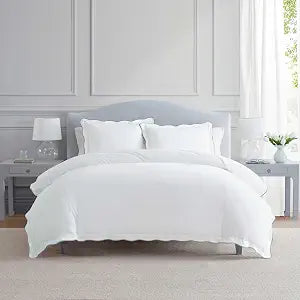 Martha Stewart - Queen Duvet Cover Set, 100% Soft Cotton Bed Set with a Smooth Cotton Percale Reverse, 3 Piece Bedding with Matching Pillowcases (Simple Scallop Green)