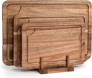 WILLKOMMEN Acacia Wood Cutting Board Set for Kitchen, 3-Piece Chopping Boards with Stand & Juice Groove & Handles, Heavy Duty Wooden Butcher Block for Meat, Vegetables (Small, Medium, Large)