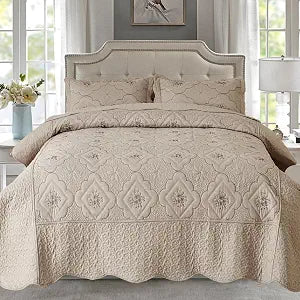 Cmfshape Oversized Floral Embroidery Quilt,3 Pieces California King Quilt Bedding Set,Classic Diamond Pattern Quilt,Ultra Soft Lightweight Reversible Bedspread Coverlet for All Season(Taupe,114"x102")