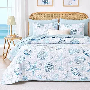 Wake In Cloud - Coastal Quilt Set, Nautical Ocean Beach Themed with Tropical Starfish Seashell Pattern, Reversible Lightweight Bedspread Coverlet, 3 Pieces, Light Blue, Queen/Full Size