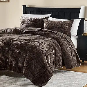 WDCOZY Velvet King Size Quilt Set Brown Lightweight Luxurious Soft Bedspread Mocha Striped Grid Patchwork Plaid Modern Farmhouse Country Rustic Coverlet Chocolate Warm Thin Comforter, 3 Pieces
