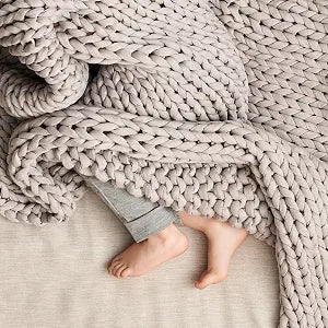Bearaby Hand-Knit Kids Weighted Blanket - Chunky Knit Blanket - Sustainable, Breathable, and Calming - Machine Washable for Easy Maintenance (Moonstone Grey, 5 lbs)