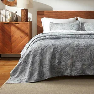 SLEEP ZONE Floral Jacquard Quilt Set King Size 3 Pcs Ultra Soft Lightweight Quilts with 2 Pillow Shams Bedspread Coverlet Set for All Season 106"x96", Gray Leaf
