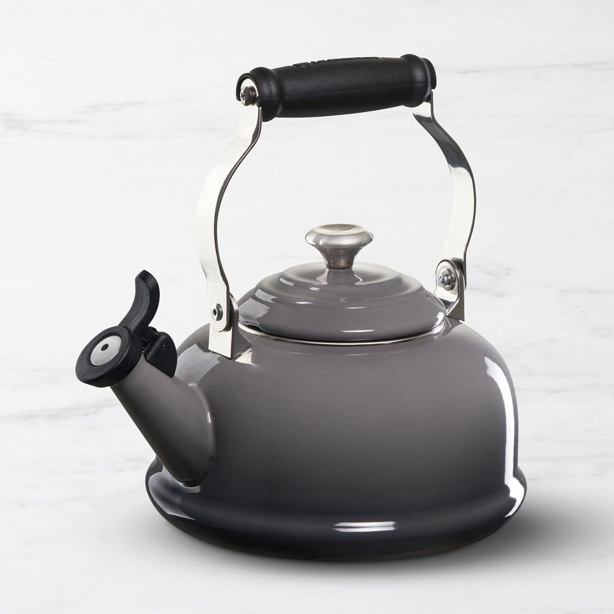 Le Creuset Classic Whistling Tea Kettle,Oyster,
