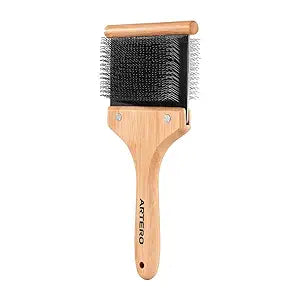 Artero Bella. Flexible Double Brush (2 in 1) Special for brushing and dematting dogs and cats of all breeds.
