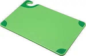San Jamar Saf-T-Grip Plastic Cutting Board with Safety Hook, 12" x 18" x 0.5", Green