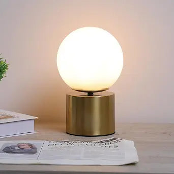 9.3 Ins Modern Gold Globe Table Lamp, Round Bedside Nightstand Lamp with White Glass Shade Metal Base Desk Lamp for Bedroom Bedside Lamp Living Room End Table