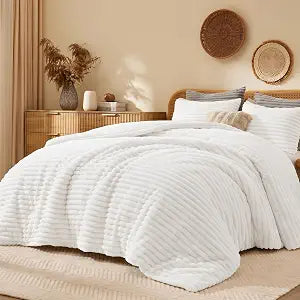 Quataly White Queen Comforter Set (3-Piece)  Cloud-Like Fleece Comforter (90"x90") with 2 Pillowcases, All-Season Luxury Bed Set