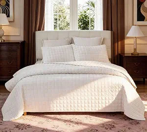 Luxurious Velvet Quilt Oversize King Size Set 120"x128" Ultra Soft Bedding Set Quilted Bedspread Coverlet with 2 Matching Pillow Shams for All Seasons,Cream White