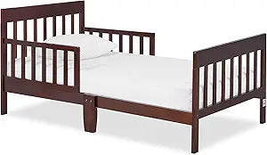 Dream On Me Finn Toddler Bed, Low Floor Wooden Bed, Side Safety Bed Rails, GREENGUARD Gold & BSA Certified, Non-Toxic Paint Finish, New Zealand Pinewood, up to 50 lbs - Espresso