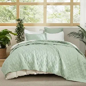 BOV Light Green Quilt Queen 92x96  Cooling Lightweight Comforter, Decorative Bedspread, All-Season Bedding Set
