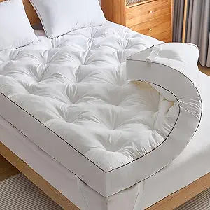 WhatsBedding 4 Inch Memory Foam Mattress Topper King for Back Pain, Filled with Fluffy Gel Memory Foam, Soft and Thick Supportive Mattress Topper, 4 Stable Anchor Elastic Straps