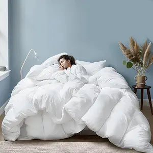 Bella Sonni | Hotel-Quality All-Season Down Comforter California King Size | Lightweight Yet Warm Duvet Insert for Hot Sleepers & Year-Round Use | No Cold Spots | 50-50 Down & Feather Fill