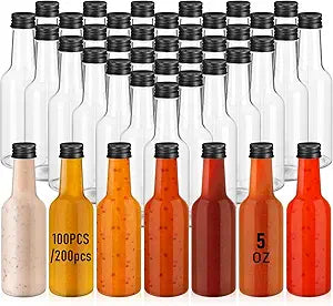 Zubebe 100 Pcs Hot Sauce Bottles Small Plastic Clear Woozy Bottles Empty with Leak Proof Black Screw Cap Mini Wine Liquor jars for Kitchen Sauce Salad Dressing Syrup Juice Whiskey (5 oz)
