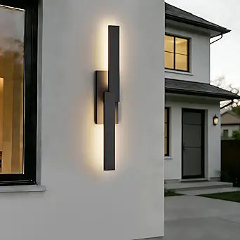 LamQee 31.5" Aluminum Long Outdoor Wall Lights, 3000K 1000LM 20W Integrated LED, Black Modern Exterior Lighting Fixtures IP65 Waterproof Contemporary Outside Sconce for House Porch Patio Garage Door