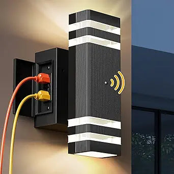 Outdoor Porch Lights with Outlet, Dusk to Dawn Porch Light Wall Light Fixture Waterproof Outdoor GFCI Outlet Outside Porch Wall Light Fixture for House Front Door Patio Garage Hallway