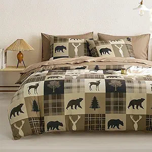 Wake In Cloud - Rustic Comforter Set, Cabin Christmas Lodge Western Country Bear Deer Moose Woodland RV Outdoor Theme, Soft Lightweight Bedding, 3 Pieces, Brown, Queen Size