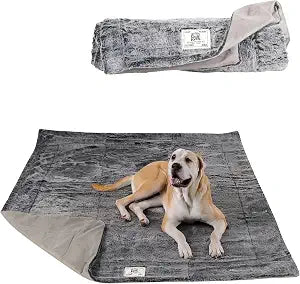 Dog Gone Smart Chilli Kuzzi FIR Blanket - Velvet Velboa and Tipped PV Plush - Ultra-Soft Blanket with Far Infrared Technology - Calms, Relaxes and Heals - Suitable for Every Dog - Grey