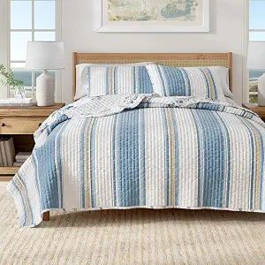 Great Bay Home Coastal Quilt Set - 3-Piece Full/Queen Size Nautical Bedding Set - Lightweight, All-Season, Reversible Bedspread (Flag Stripe/Ocean Stories)