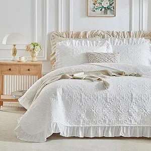 Ruffles Quilt Set Queen Size 96 * 96in - 3 Pieces Solid Shabby Chic Farmhouse Ruffled Bedding Rustic Coverlet Lightweight Fluffy Summer Oversized Bedspread with Shams for Women Men White