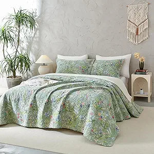 QSH 3Pcs Green Floral Quilt Oversized Queen Size (102"x118") -100% Cotton Quilt Oversized Queen Set Summer Flower Bird Butterfly Printed Bedspread Coverlet Extra Soft Lightweight with Pillowcases