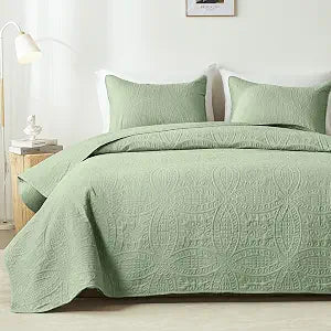 akkialla King Size Quilt Set,Sage Green Ultrasonic Bedspread,Lightweight Soft Coverlet with Modern Coin Pattern,All Season California King Bedding Set,3 Piece Set(1 Quilt,2 Pillow Shams)