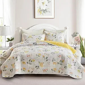 Floral Quilt Set Queen Size 88x88 with Orange Yellow Flower Soft Microfiber Lightweight Coverlet Bedspread Reversible Summer 3pc Quilted Bedding Set Bed Cover for All Season (1 Quilt+ 2 Shams)