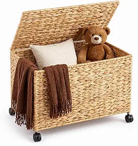 Cinnvoice 17.2 Gallon(65 L) 221314 in Wicker Storage Trunk with Wheels & Lid Heavy Duty Rolling Storage Bench Large Toy Chest Water Hyacinth Woven Blanket Bin for Bedroom, Laundry Room, Natural