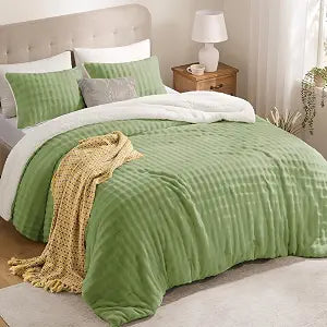 downluxe Ultra-Soft Micromink Sherpa Queen Comforter Set, Light Green - Plush Warm Fall & Winter Comforter Bedding with 1 Comforter and 2 Pillowcases