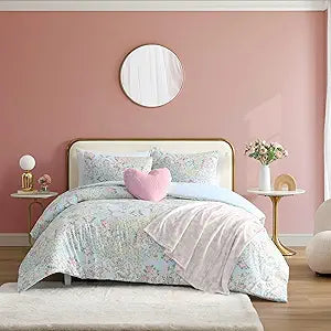 Betsey Johnson - Queen Comforter Set, Soft & Reversible Floral Bedding, 5 Piece Bonus Bed Set with Pillowcases, Throw Blanket & Heart Shaped Throw Pillow (Patchwork Floral/Butterfly Love Heart Blue)