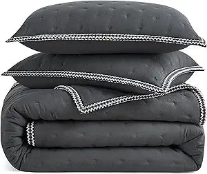 UGG Braid Full/Queen Quilt Set  3 Piece Queen Quilt Bedding Set with 2 Shams, Soft Lightweight Bedspread Coverlet for Home & Bedroom, Black Ink (Devon)