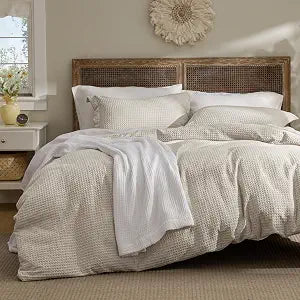 Bedsure Waffle Weave Duvet Cover Queen Size, Luxury, Soft & Breathable Comforter Cover for All Season, 3 Pieces Wrinkle-Resistant Zipper Bedding with 8 Corner Ties, Linen