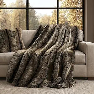 EVERGRACEHOME Luxury Faux Fur Throw Blanket, Soft Fluffy Faux Mink Blankets for Bed, Couch, Sofa, Thick Cozy Plush Warm Fur Throws with Reversible Velvet, Ombr Sable Brown, 50"x60"