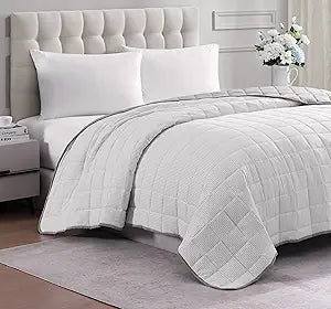 Casa Platino Quilted Blanket Twin XL  Pre-Washed Lightweight Down Alternative Bedding, Reversible Microfiber - All Season Use  Ticking Stripe Silver