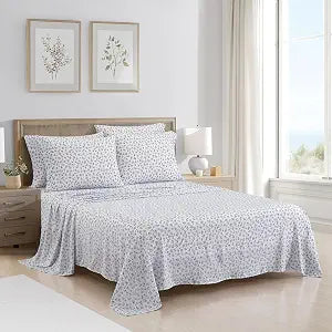 Aeropostale 6 Piece Premium All Season Microfiber Sheet Set, 4 Pillow Cases, 1 Fitted Sheet, 1 Flat Sheet, Fits Mattresses up to 16��� Deep, Full Size, Purple Blue Ditsy Floral