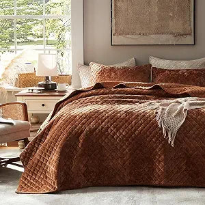 King Size Velvet Quilt Set (98"x106"), Luxurious Diamond Quilted Stitching, Lightweight Soft All-Season Bedspread Set with 2 Pillow Shams, Caramel