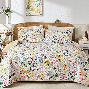 Yiran Floral Quilts Queen Size, Colorful Small Floral Bedspread Bedding Set, 3 Pieces Colorful Soft Lightweight Microfiber Coverlet with 2 Pillow Shams for All Season 96x90 Inch
