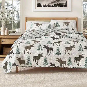 Great Bay Home Lodge Quilt Set - 2-Piece Twin/Twin XL Size Rustic Bedding Set - Lightweight, All-Season, Reversible Bedspread (Moose - Chocolate)