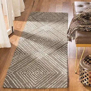 SAFAVIEH Micro-Loop Collection Accent Rug - 2'6" x 4', Dark Grey & Ivory, Handmade Wool, Ideal for High Traffic Areas in Entryway, Living Room, Bedroom (MLP608F)