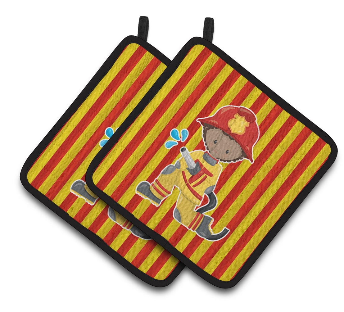 Caroline's Treasures Fireman Boy Pair of Pot Holders