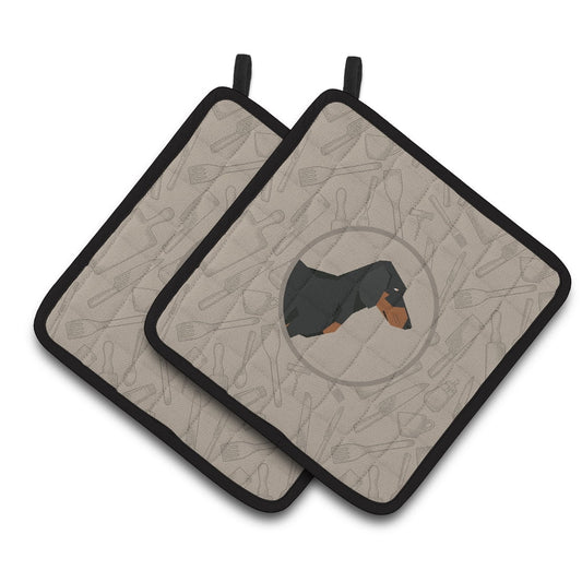 Carolines Treasures CK2180PTHD Dachshund In the Kitchen Pair of Pot Holders, 7.5HX7.5W, multicolor