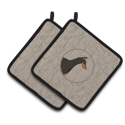 Carolines Treasures CK2182PTHD Doberman Pinscher In the Kitchen Pair of Pot Holders, 7.5HX7.5W, multicolor