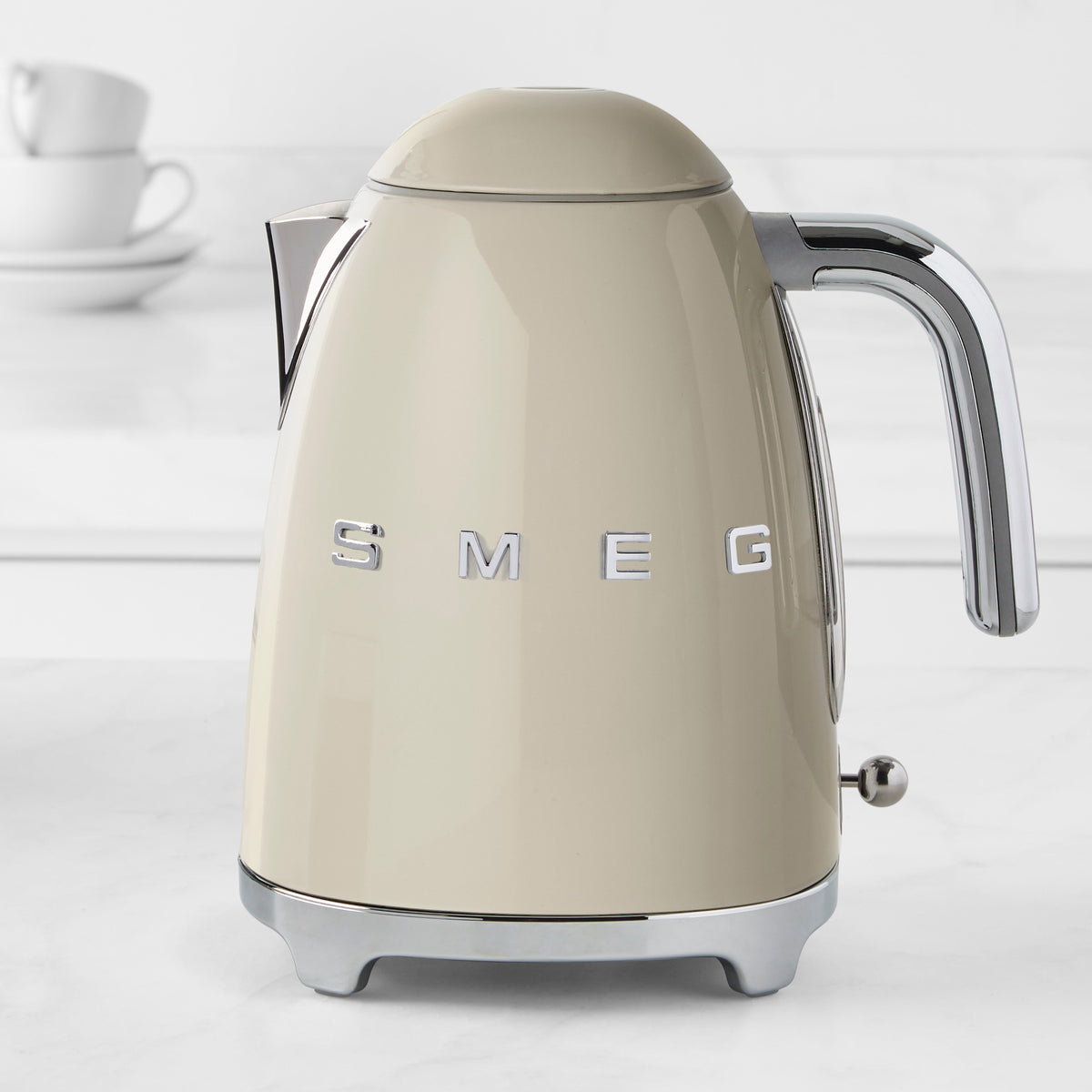 SMEG Electric Kettle,Cream,