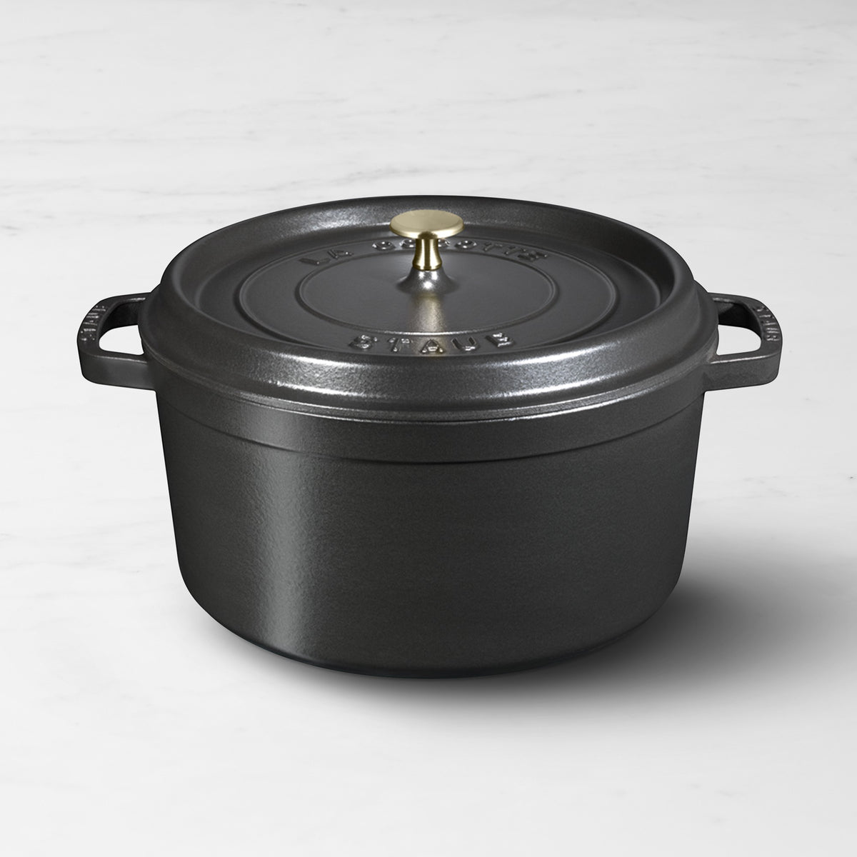 Staub Enameled Cast Iron Round Dutch Oven,Black,7-Qt.\, Matte